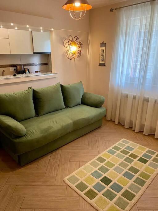 Modern & Central Apartment In North Of Бухарест Экстерьер фото